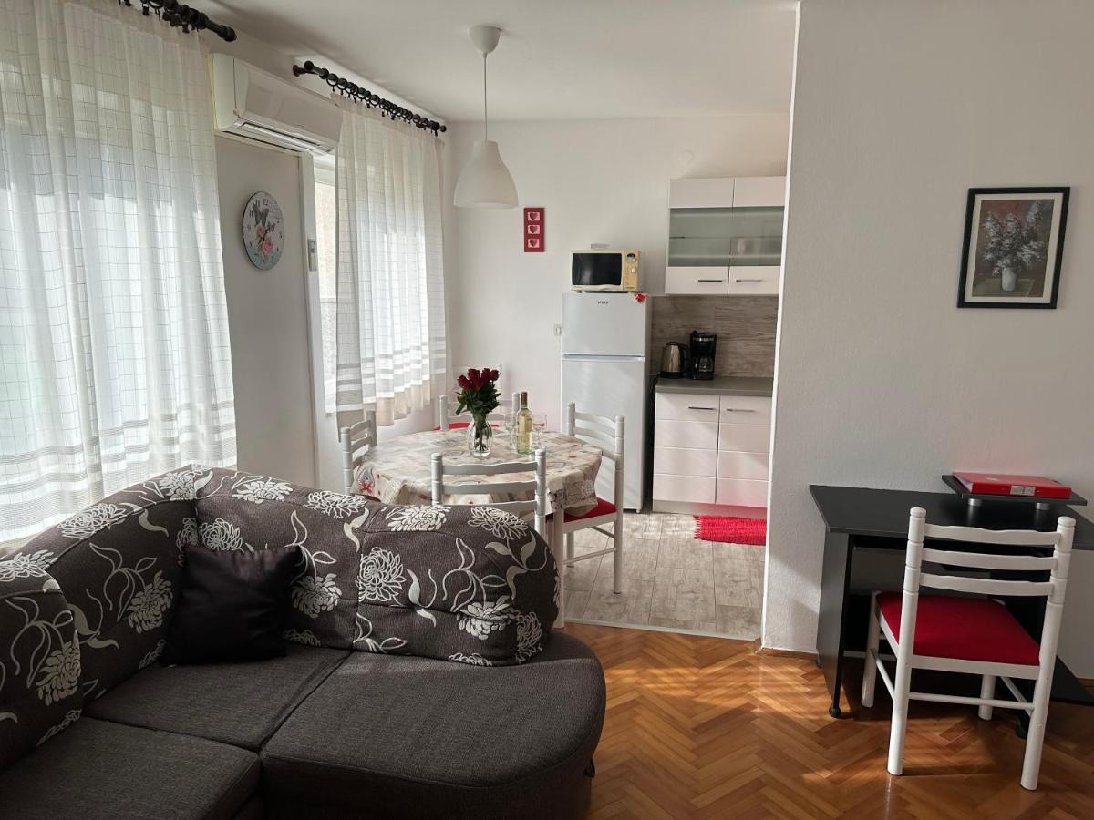 Apartment Mia โปเรช ภายนอก รูปภาพ
