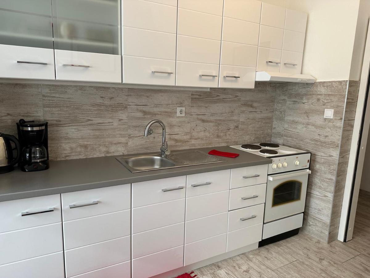 Apartment Mia โปเรช ภายนอก รูปภาพ